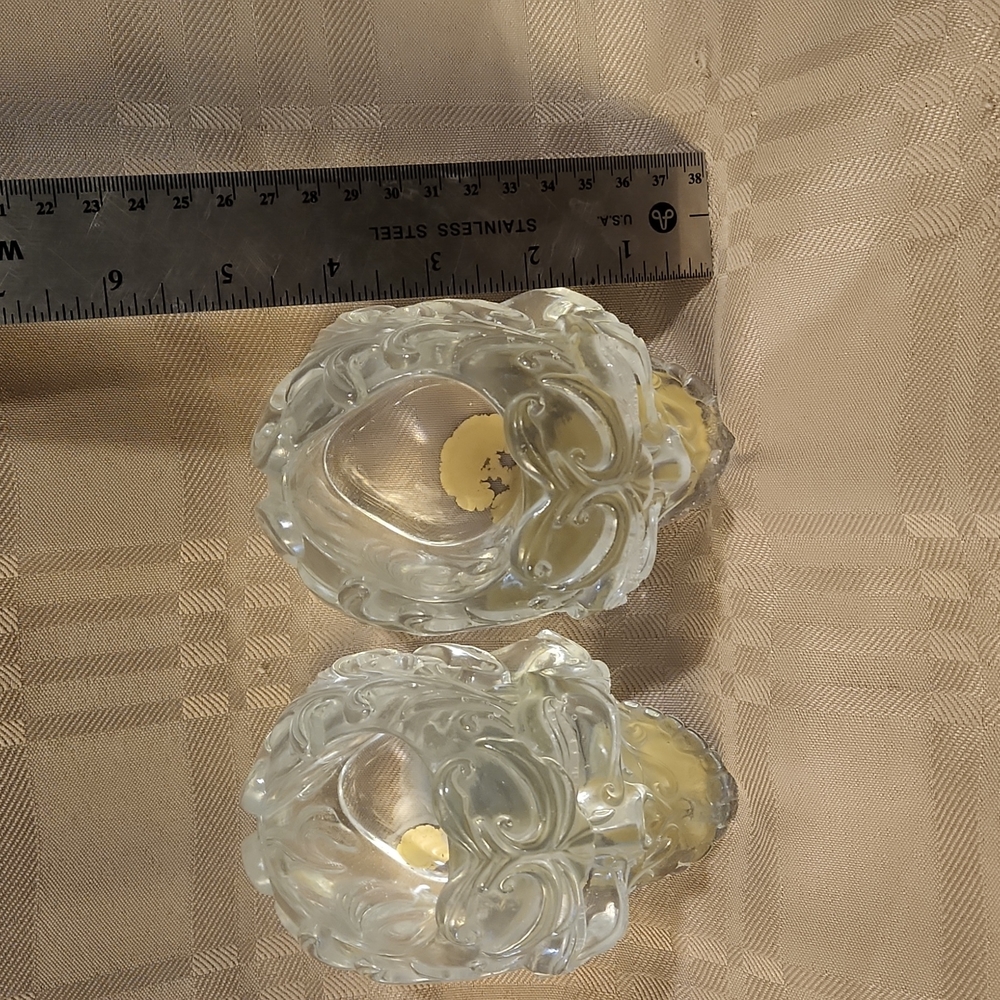Clear Resin Handmade Skull Tealight Holder - Picture 5 of 7